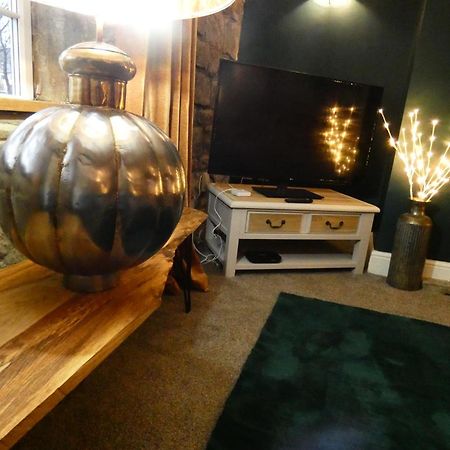 Redfearn Cottage Apperley Bridge Екстериор снимка