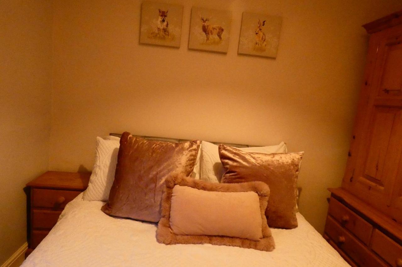 Redfearn Cottage Apperley Bridge Екстериор снимка