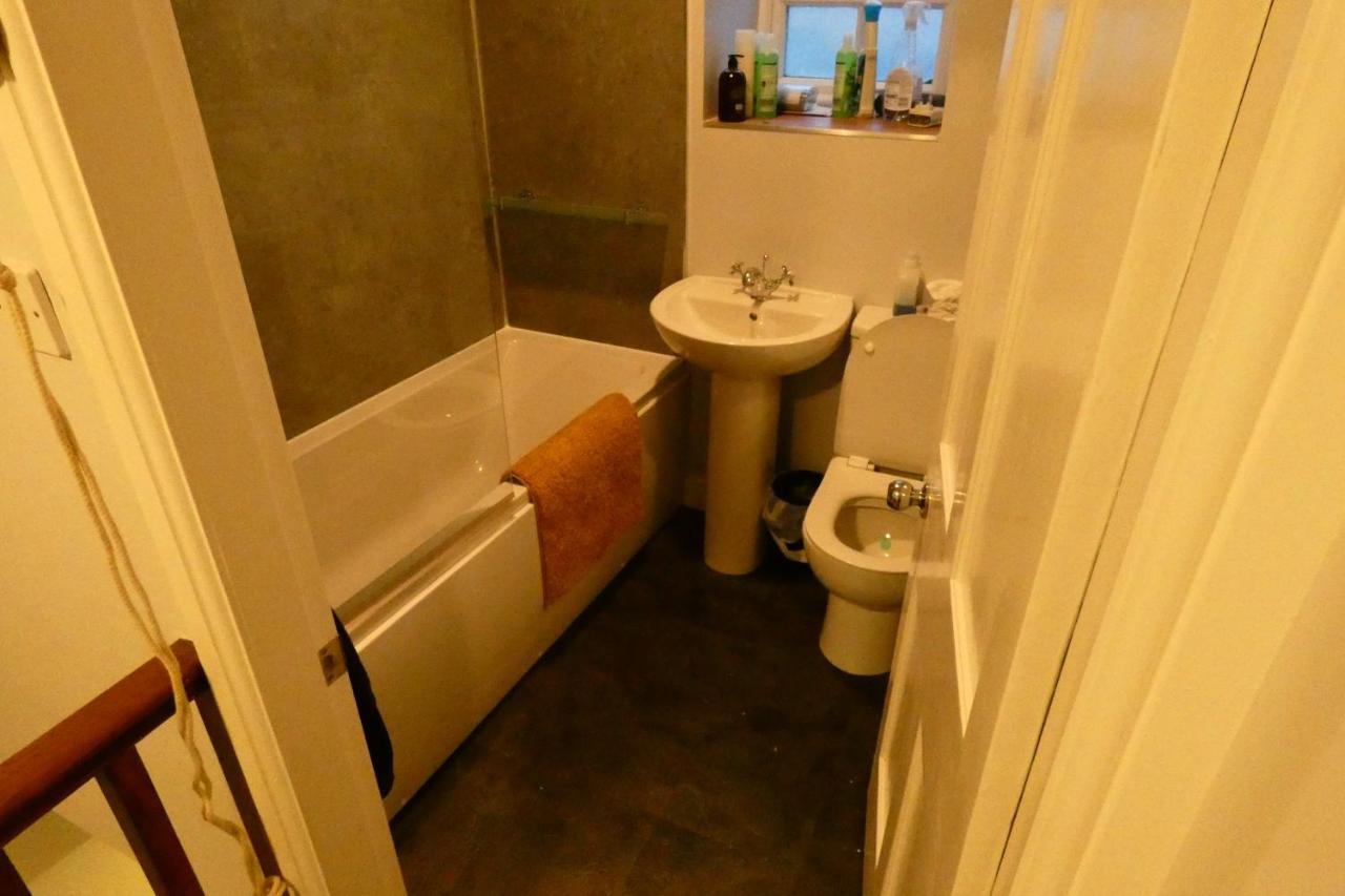 Redfearn Cottage Apperley Bridge Екстериор снимка