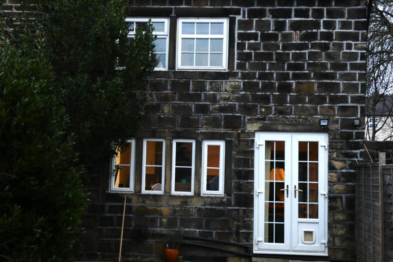 Redfearn Cottage Apperley Bridge Екстериор снимка
