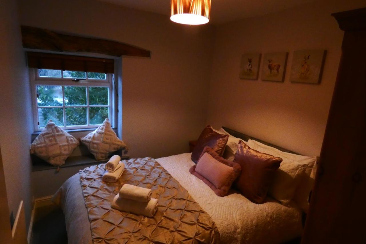 Redfearn Cottage Apperley Bridge Екстериор снимка