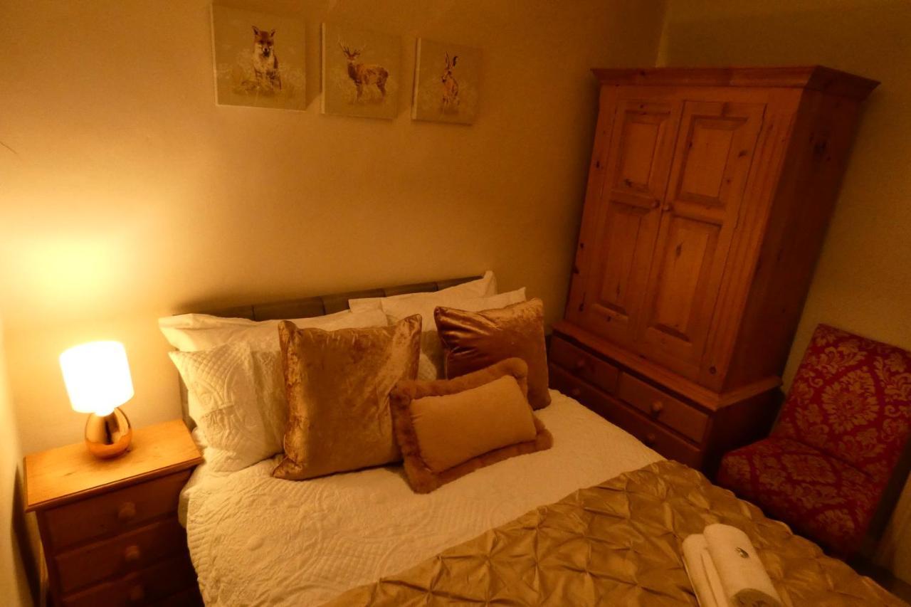 Redfearn Cottage Apperley Bridge Екстериор снимка