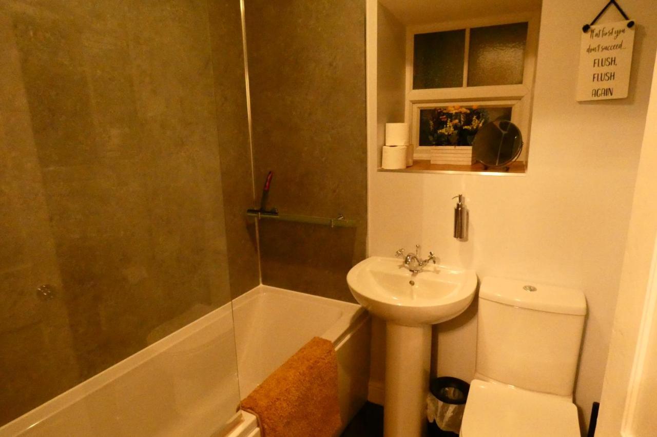 Redfearn Cottage Apperley Bridge Екстериор снимка