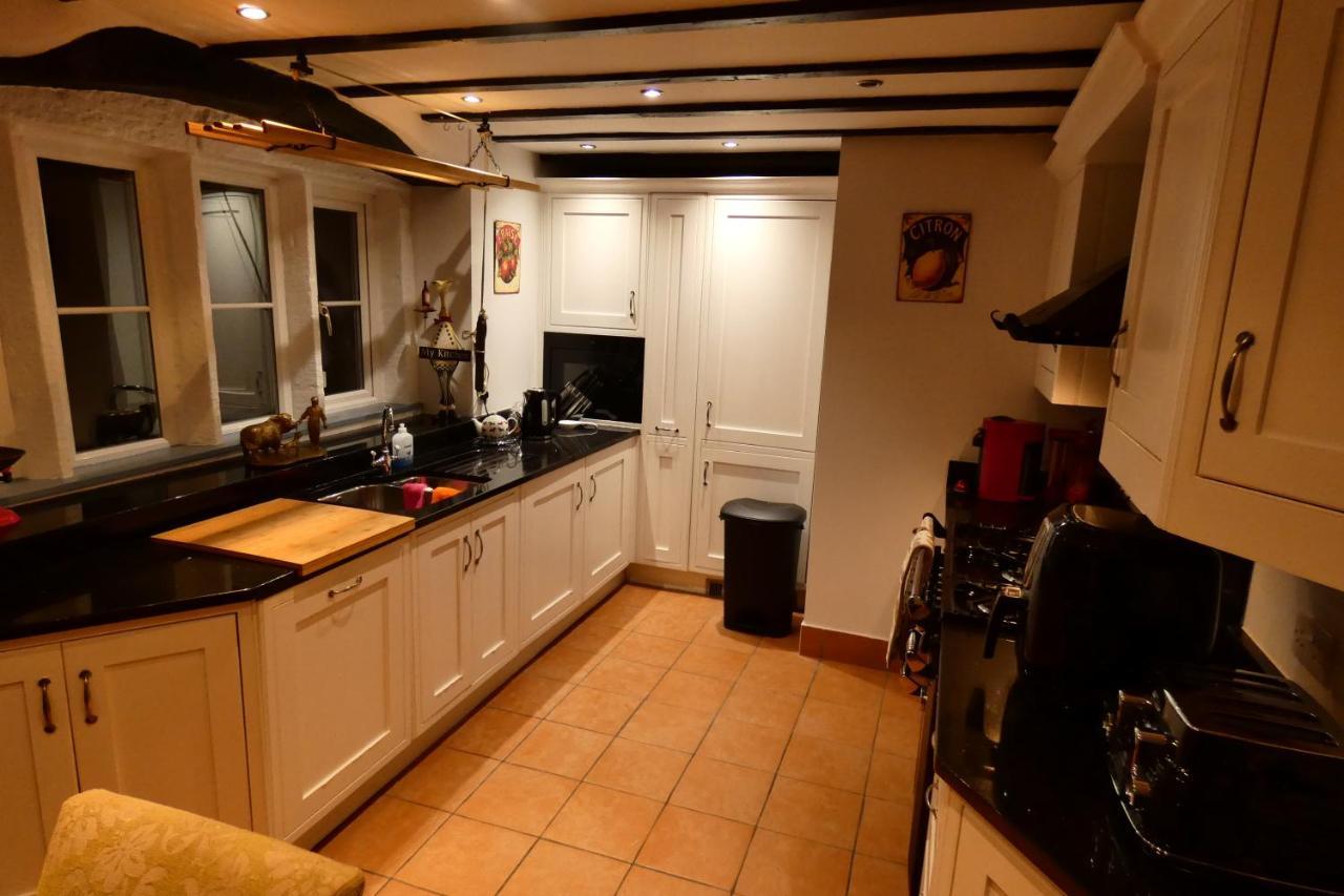 Redfearn Cottage Apperley Bridge Екстериор снимка